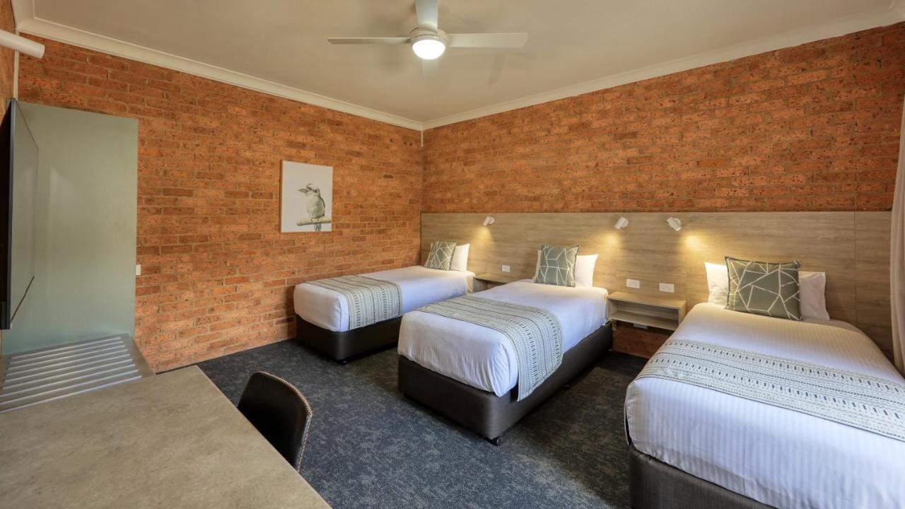Hamilton Henry Parkes Motor Inn ภายนอก รูปภาพ