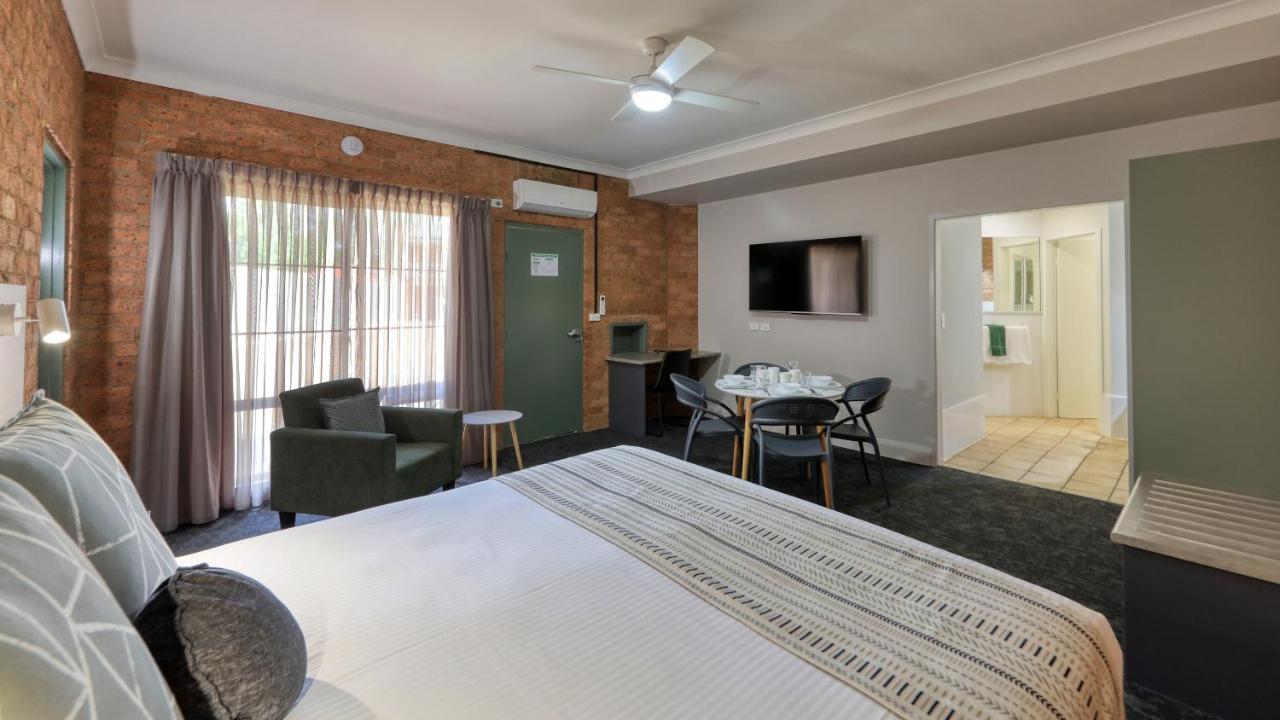 Hamilton Henry Parkes Motor Inn ภายนอก รูปภาพ