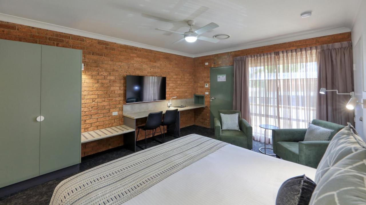 Hamilton Henry Parkes Motor Inn ภายนอก รูปภาพ