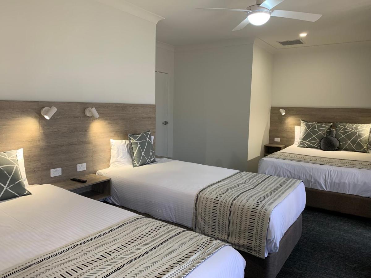 Hamilton Henry Parkes Motor Inn ภายนอก รูปภาพ